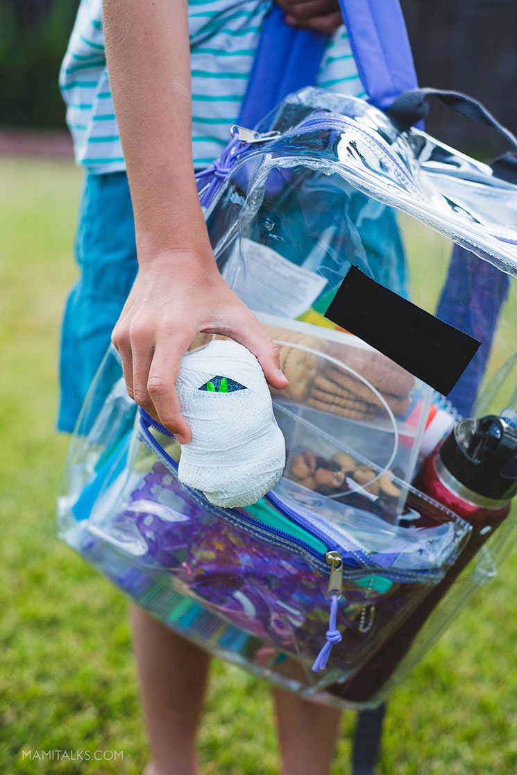 DIY KIDS’ TRAVEL ACTIVITY BAG, pack a surprise! -MamiTalks.com