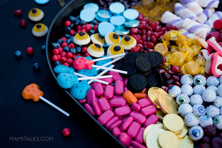 Candy Platter for Halloween -MamiTalks.com