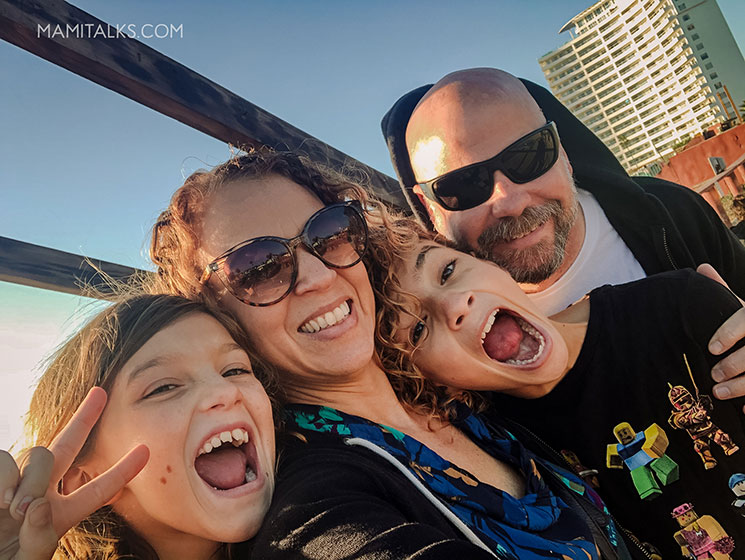 Family selfie outdoors. -MamiTalks.com